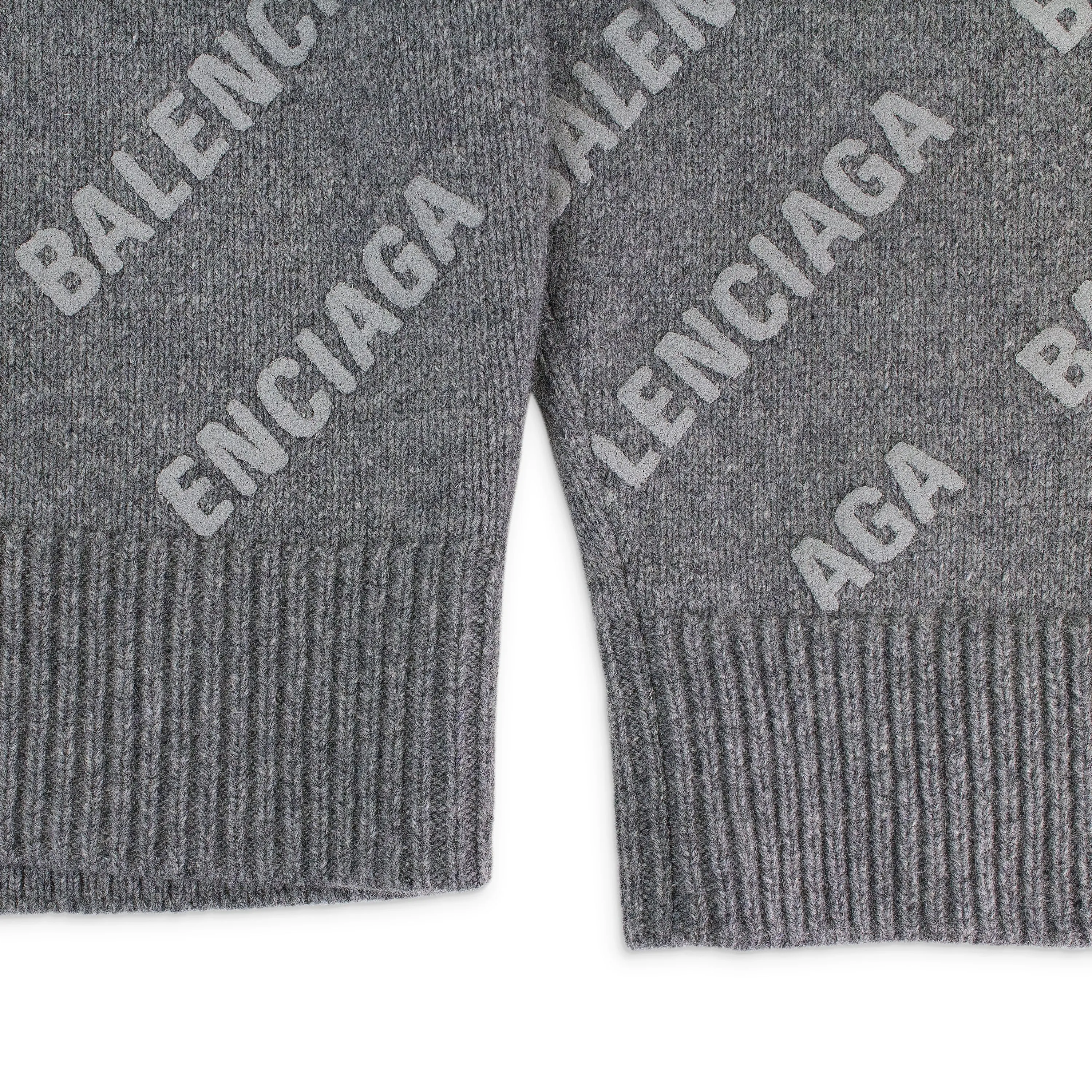 LOGO ALL OVER PRINT GREY/WHITE CREWNECK SWEATERS