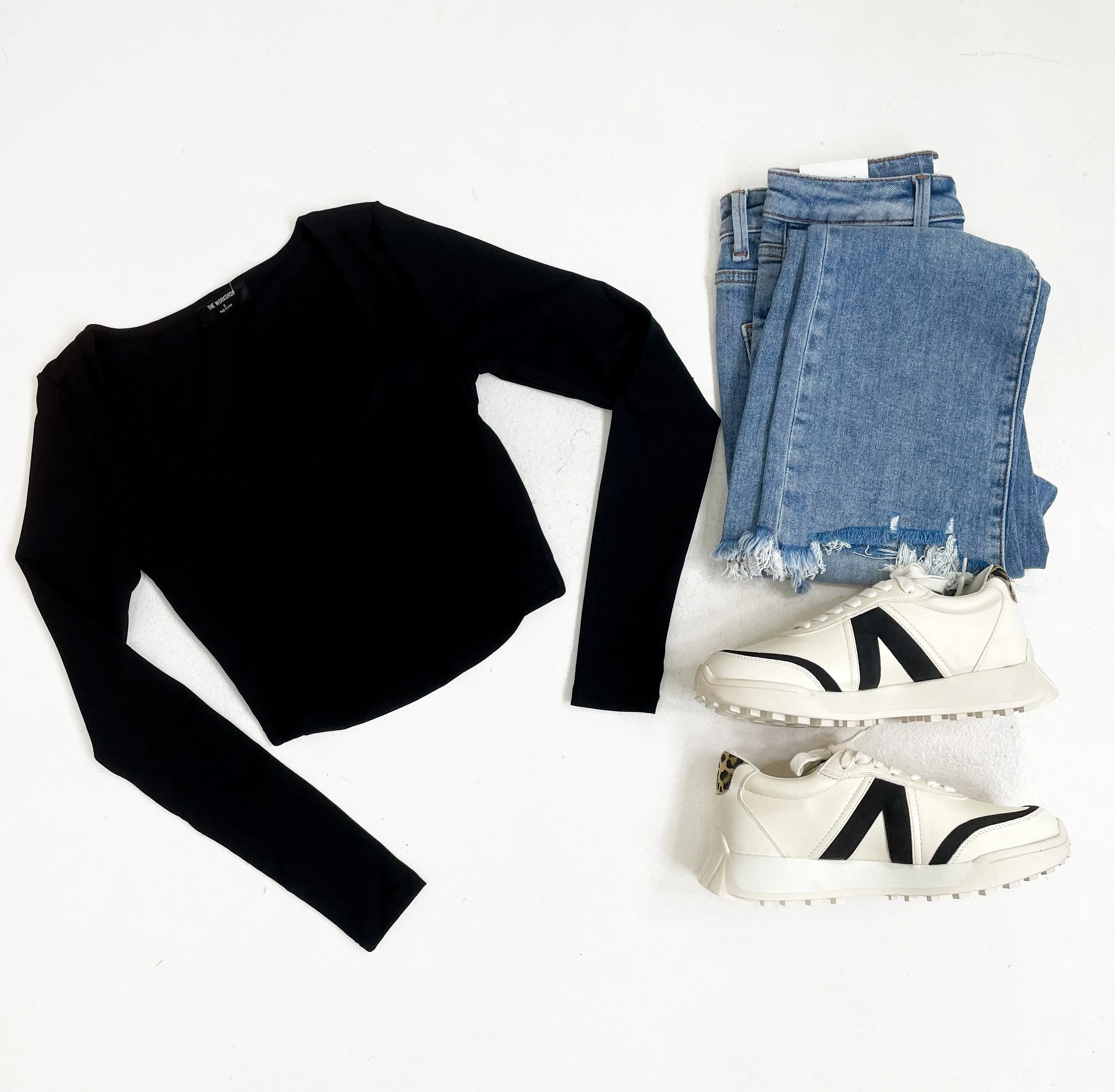 Sophie Scoop Neck Long Sleeve Knit Crop Black