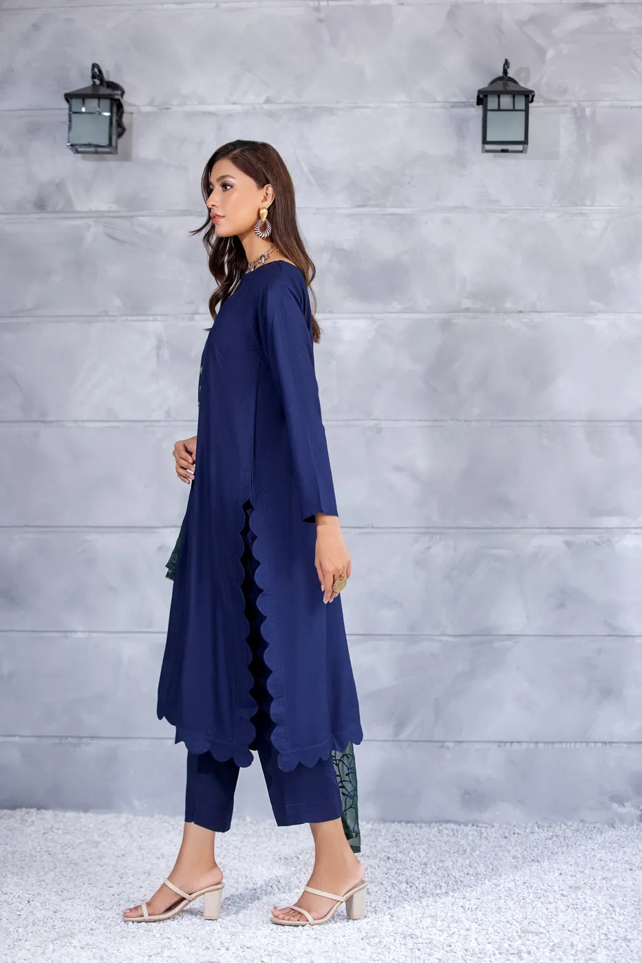 Winter Ready to Wear 3 Pcs Embroidered Dopatta Dress by Gulwarun 03